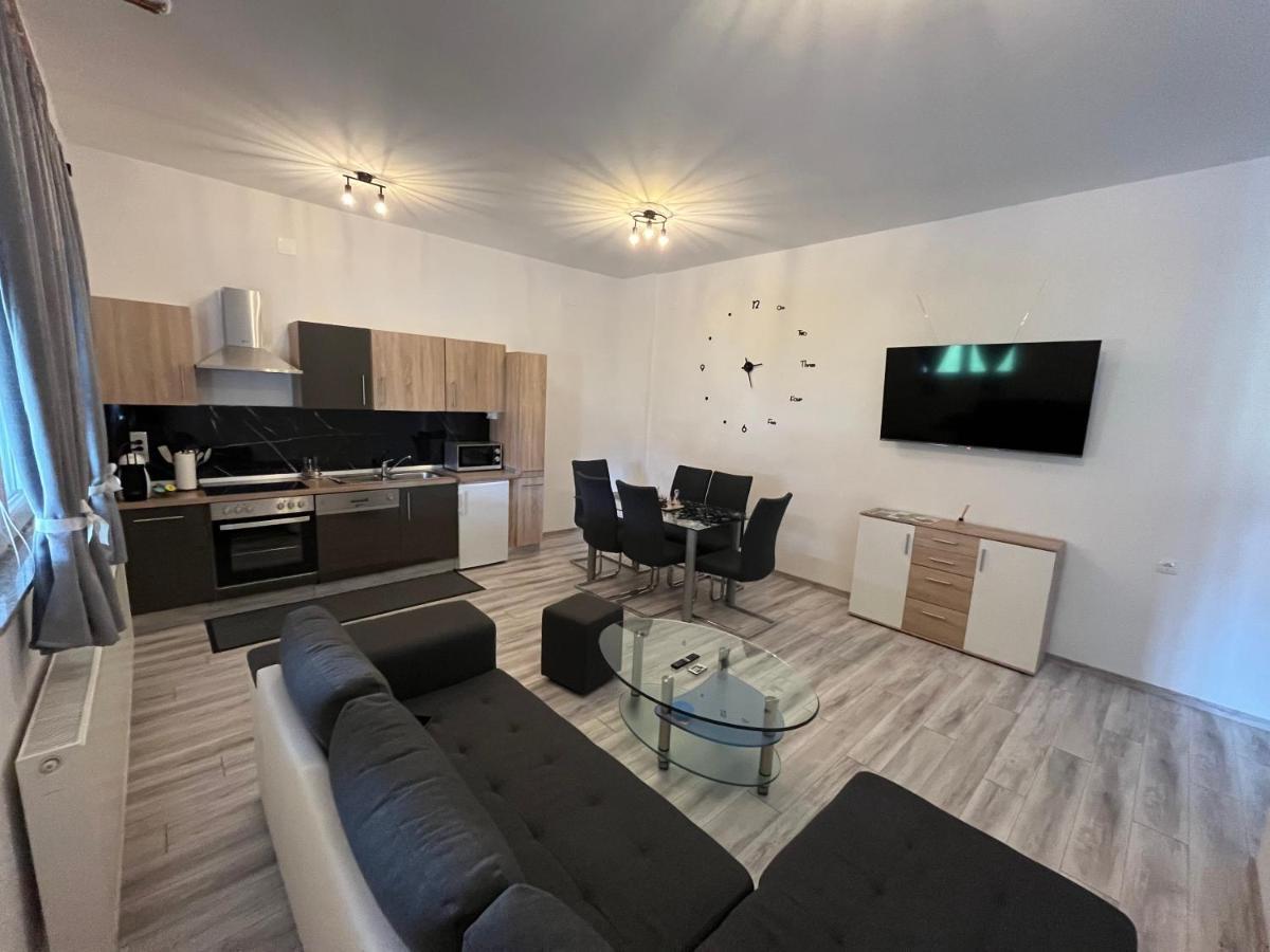 Apartment Tilia Otočac Exteriér fotografie
